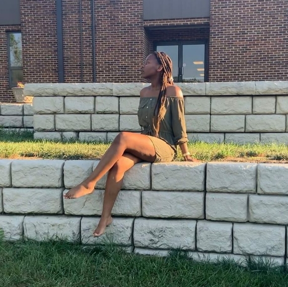 Meet your Posher, Emma - Picture 2 of 3